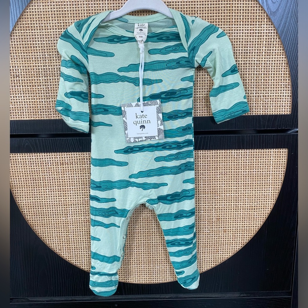 Kate Quinn Outfit - NWT